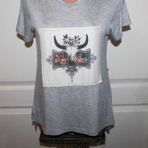NWT! Ladies BOHO JANE Size SMALL Long Horn Skull BOHO Western Swing Tee - Picture 2 of 7